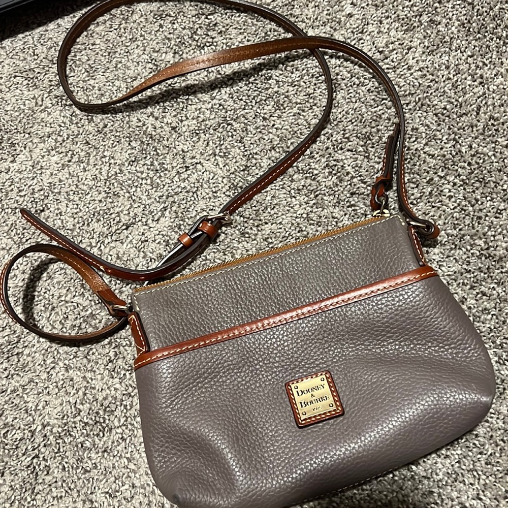 Dooney & Brouke Crossbody bag